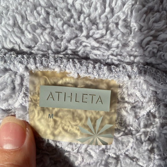 Athleta fuzzy pullover M - Picture 3 of 6